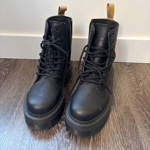 Dr Martens Platform Boots Size 6